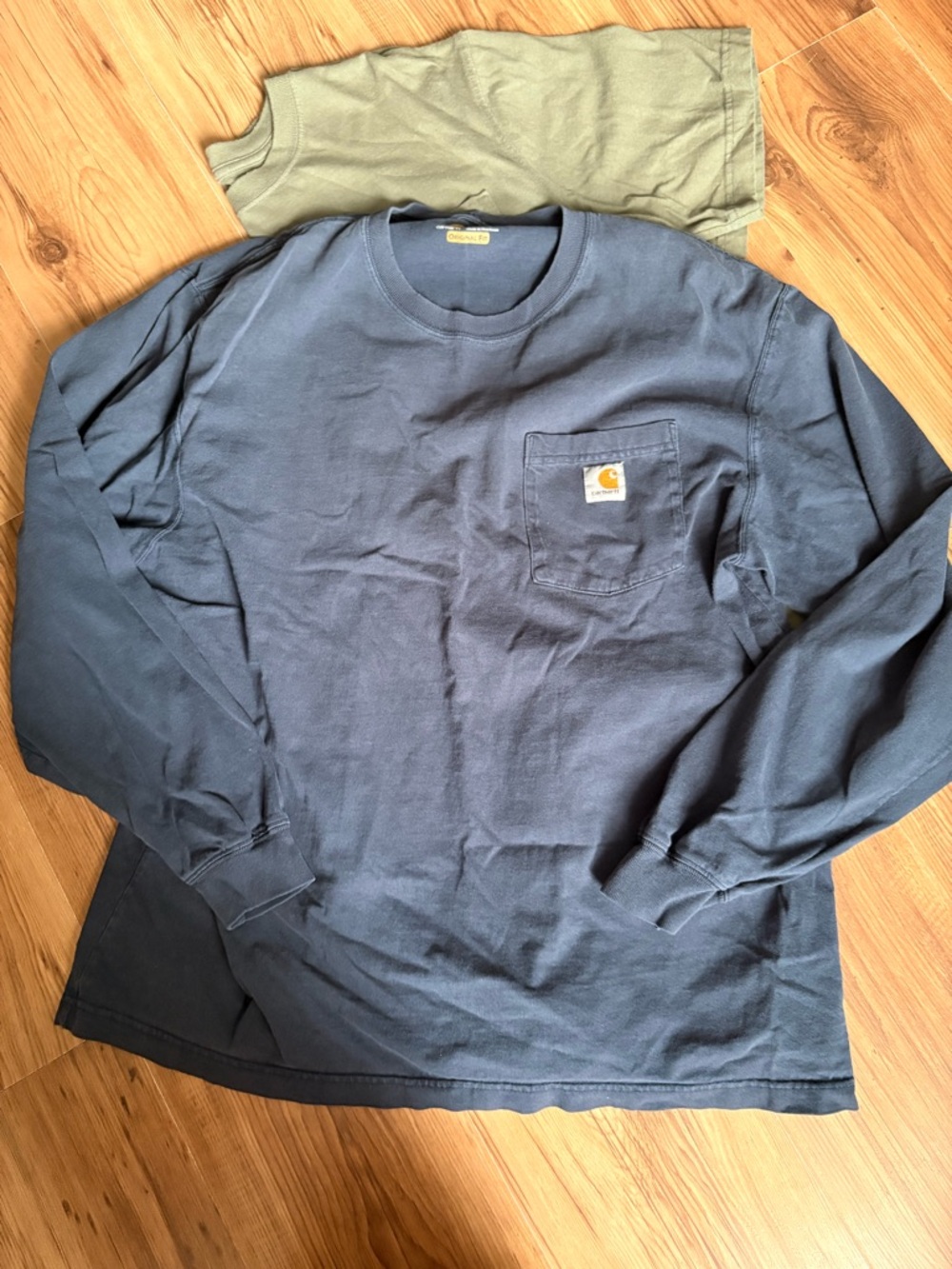 Carhartt Navy Long Sleeve & Olive Short Sleeve Pocket Tees - Picture 4 of 7